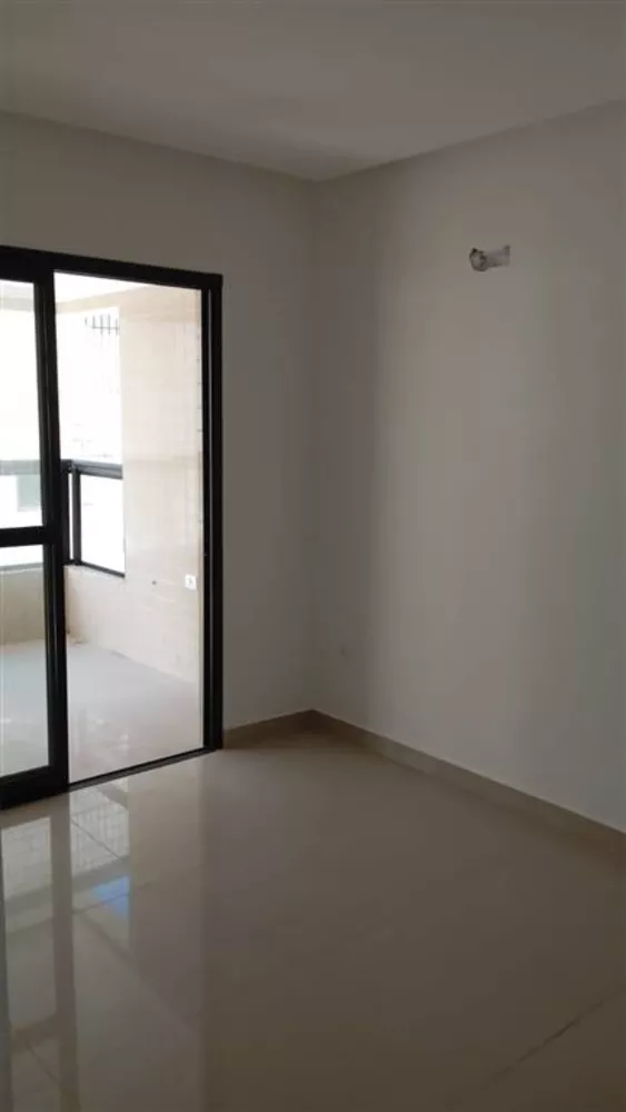 Apartamento à venda com 2 quartos, 67m² - Foto 4