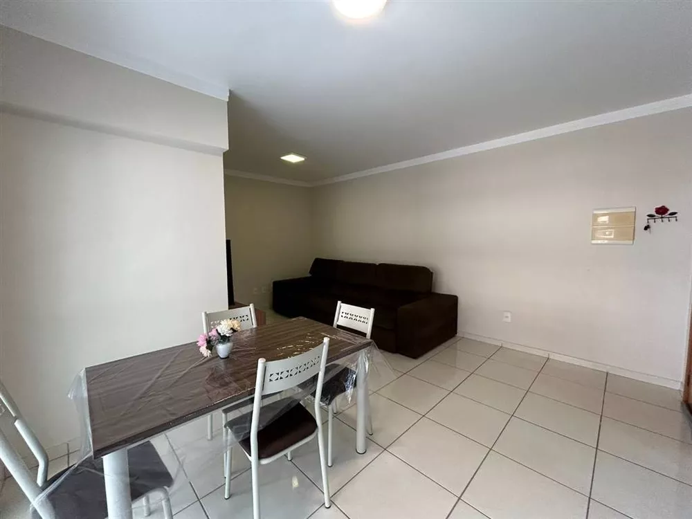 Apartamento à venda com 3 quartos, 112m² - Foto 3