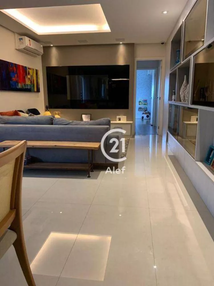 Apartamento, 3 quartos, 145 m² - Foto 2