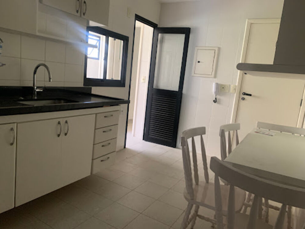 Apartamento para alugar com 2 quartos, 130m² - Foto 2
