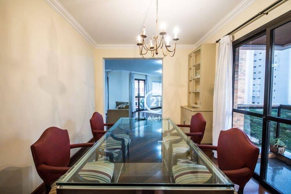 Apartamento à venda com 4 quartos, 223m² - Foto 1