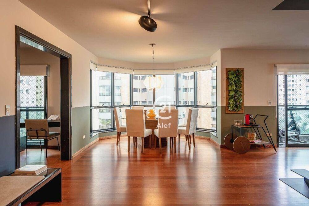 Apartamento, 4 quartos, 208 m² - Foto 1