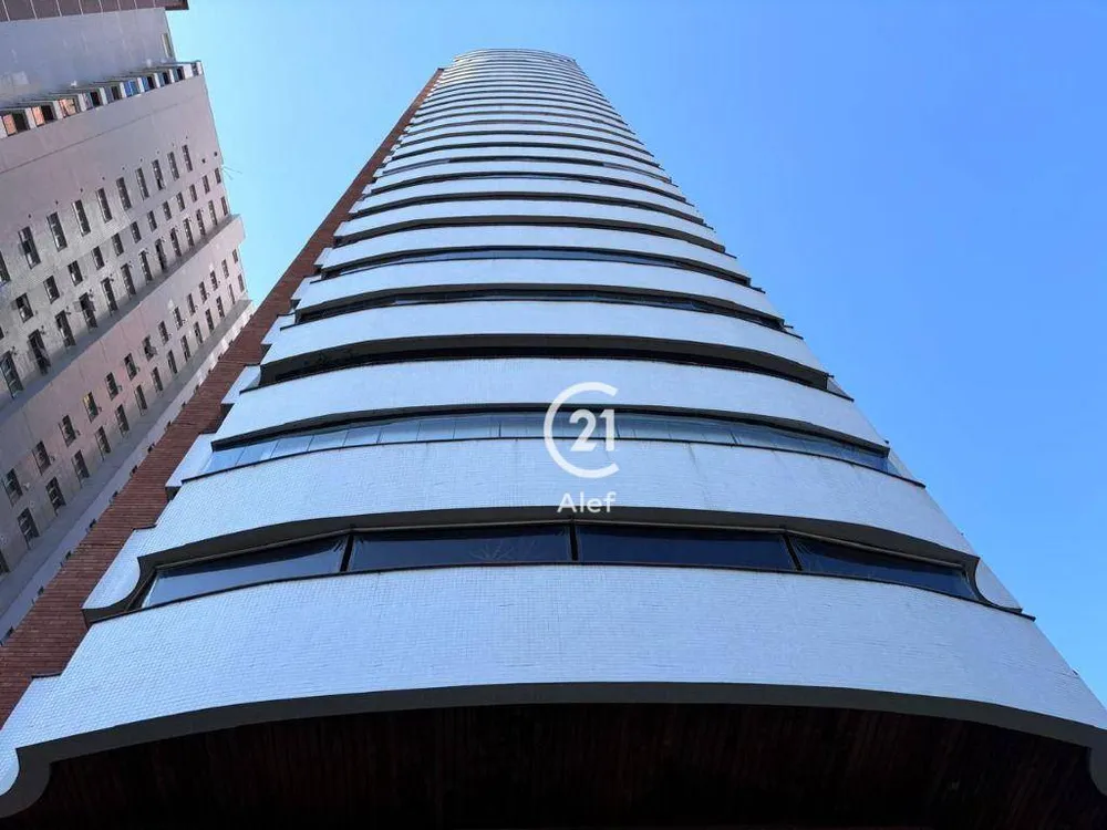 Apartamento, 3 quartos, 200 m² - Foto 1