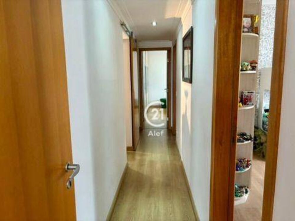 Apartamento à venda com 4 quartos, 180m² - Foto 4