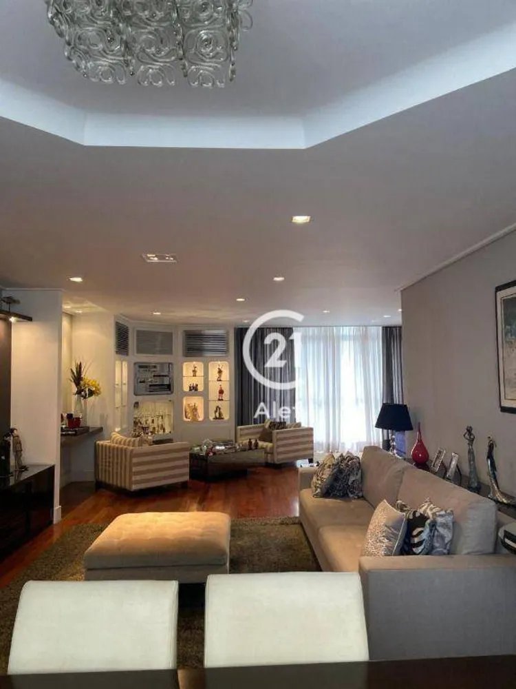 Apartamento, 3 quartos, 220 m² - Foto 2