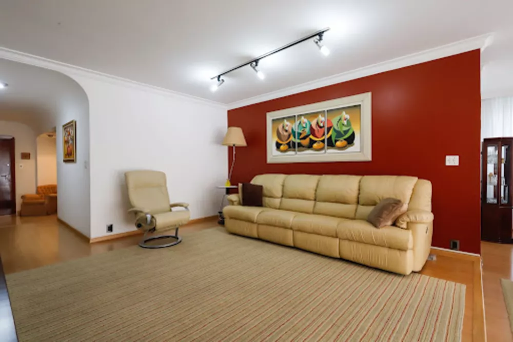 Apartamento à venda com 3 quartos, 210m² - Foto 1