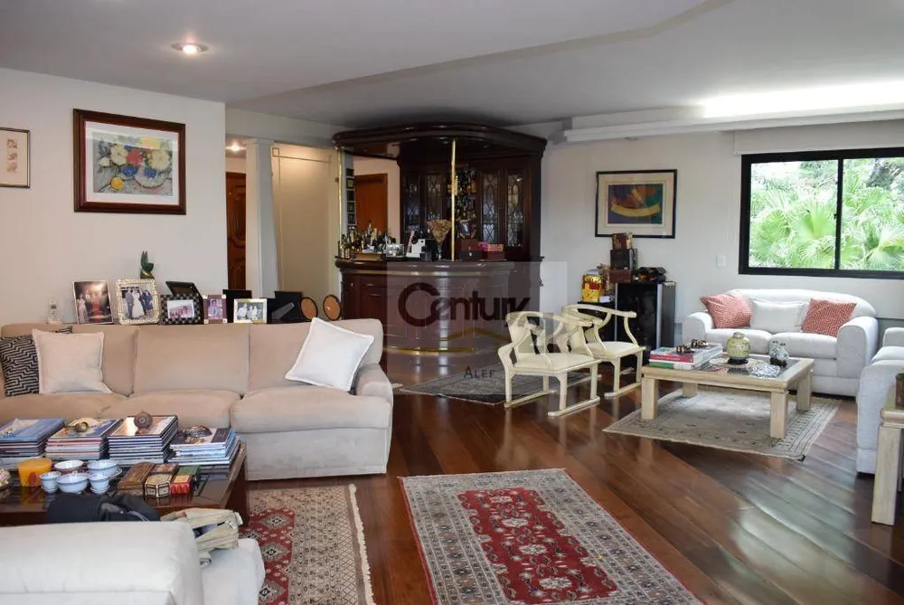 Apartamento, 3 quartos, 220 m² - Foto 1