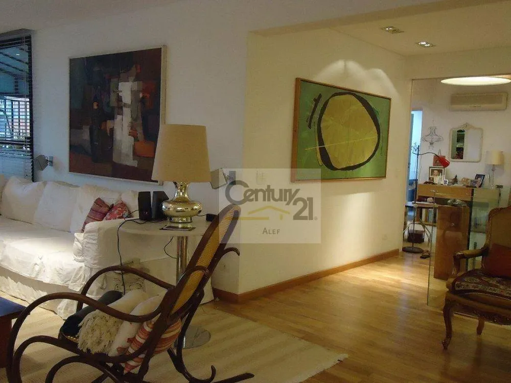Cobertura, 3 quartos, 270 m² - Foto 2