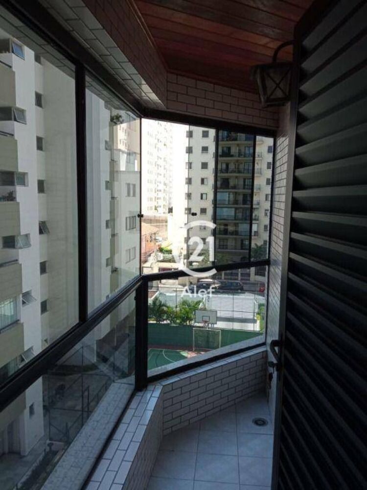 Apartamento à venda com 3 quartos, 140m² - Foto 3