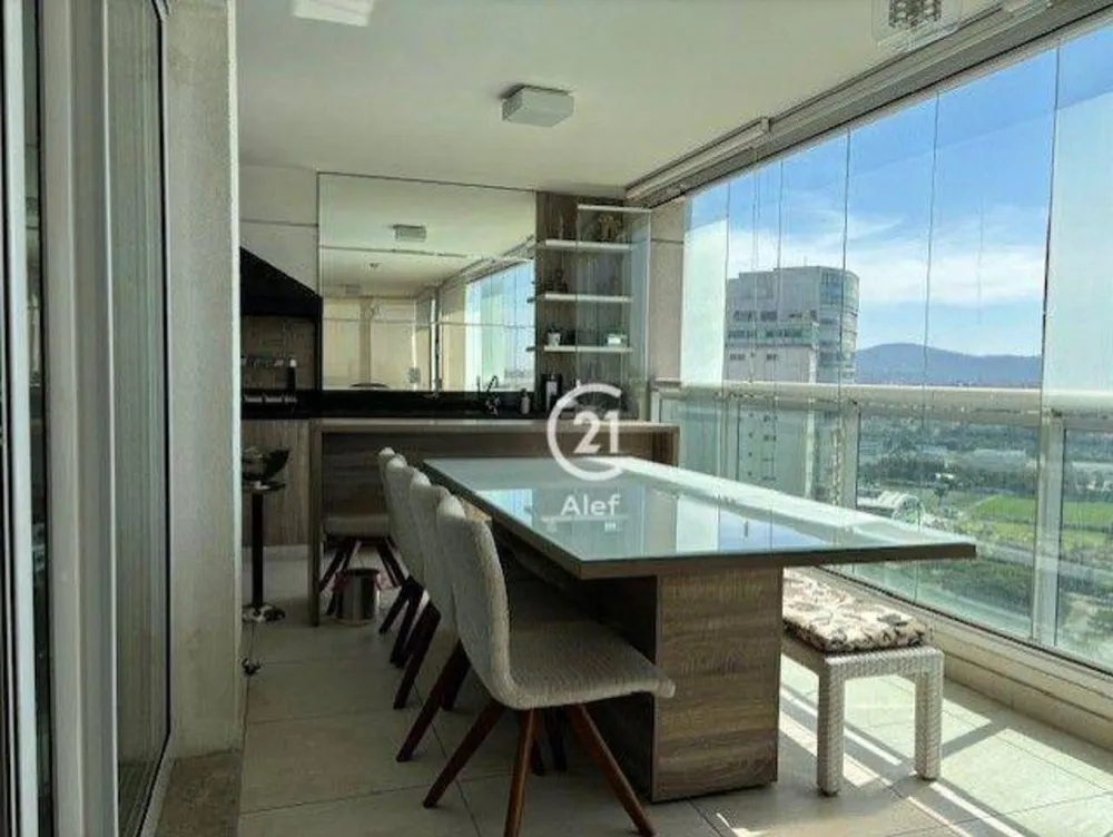 Apartamento, 3 quartos, 198 m² - Foto 1