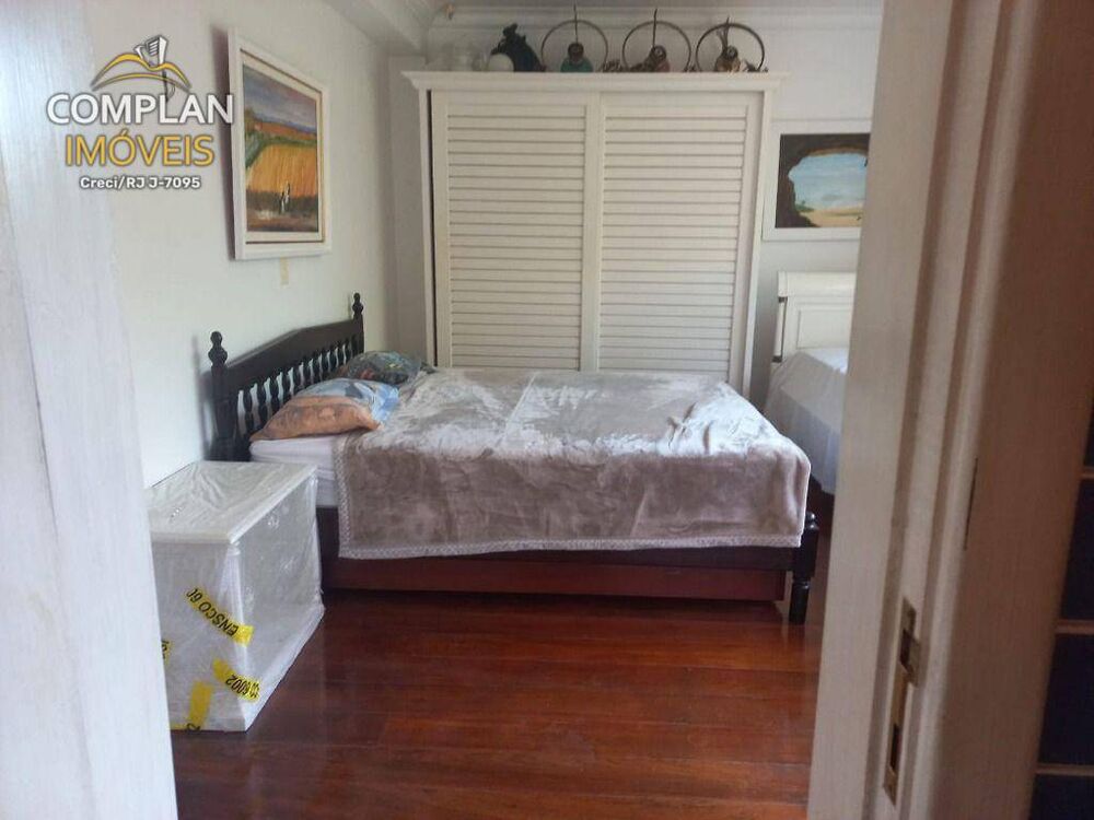 Casa à venda com 4 quartos, 1000m² - Foto 17