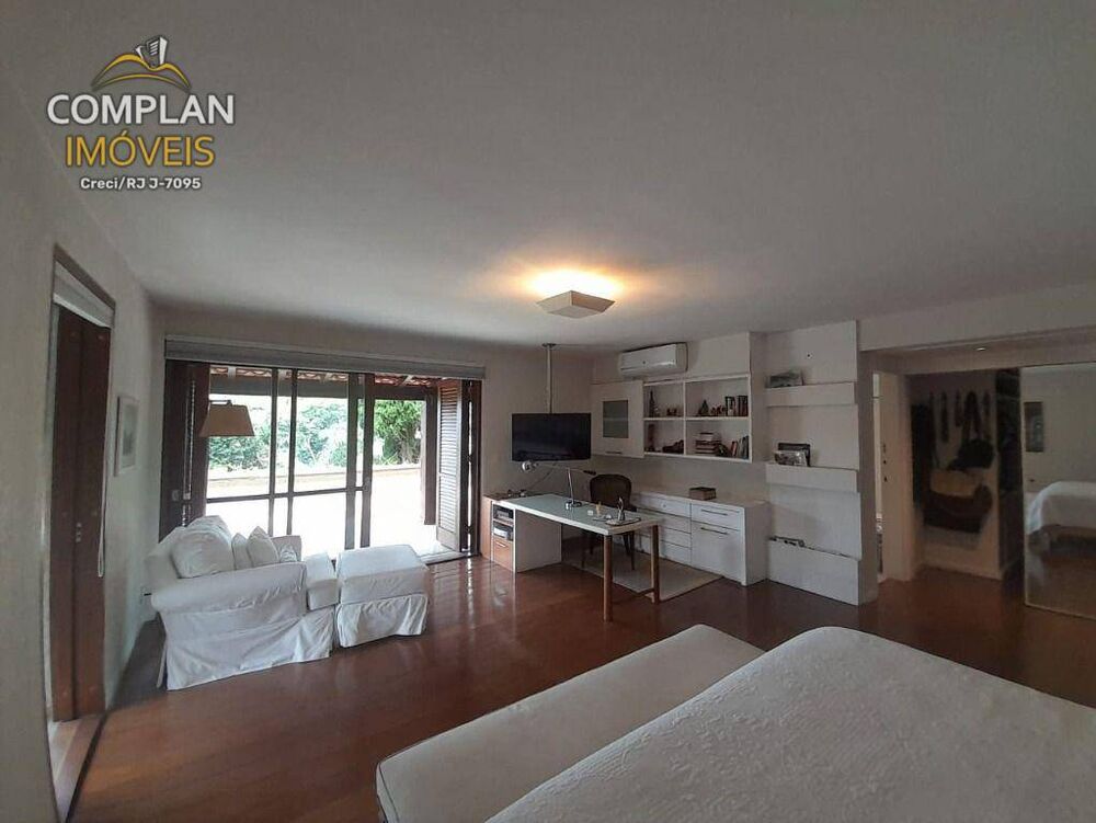 Casa à venda com 4 quartos, 1000m² - Foto 14