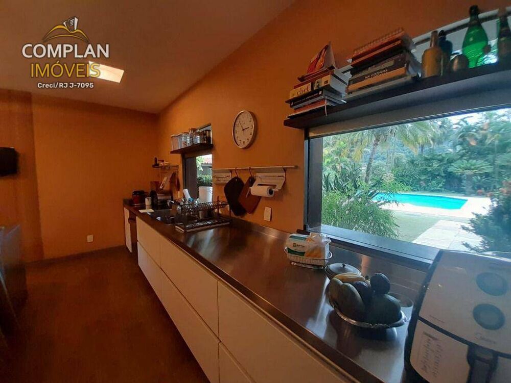 Casa à venda com 4 quartos, 1000m² - Foto 9
