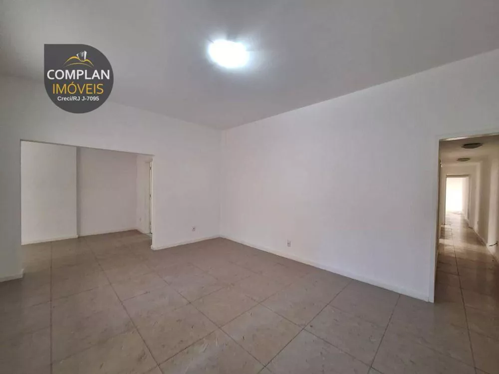 Apartamento à venda com 3 quartos, 130m² - Foto 4