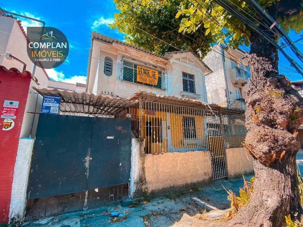 Casa, 3 quartos, 211 m² - Foto 1