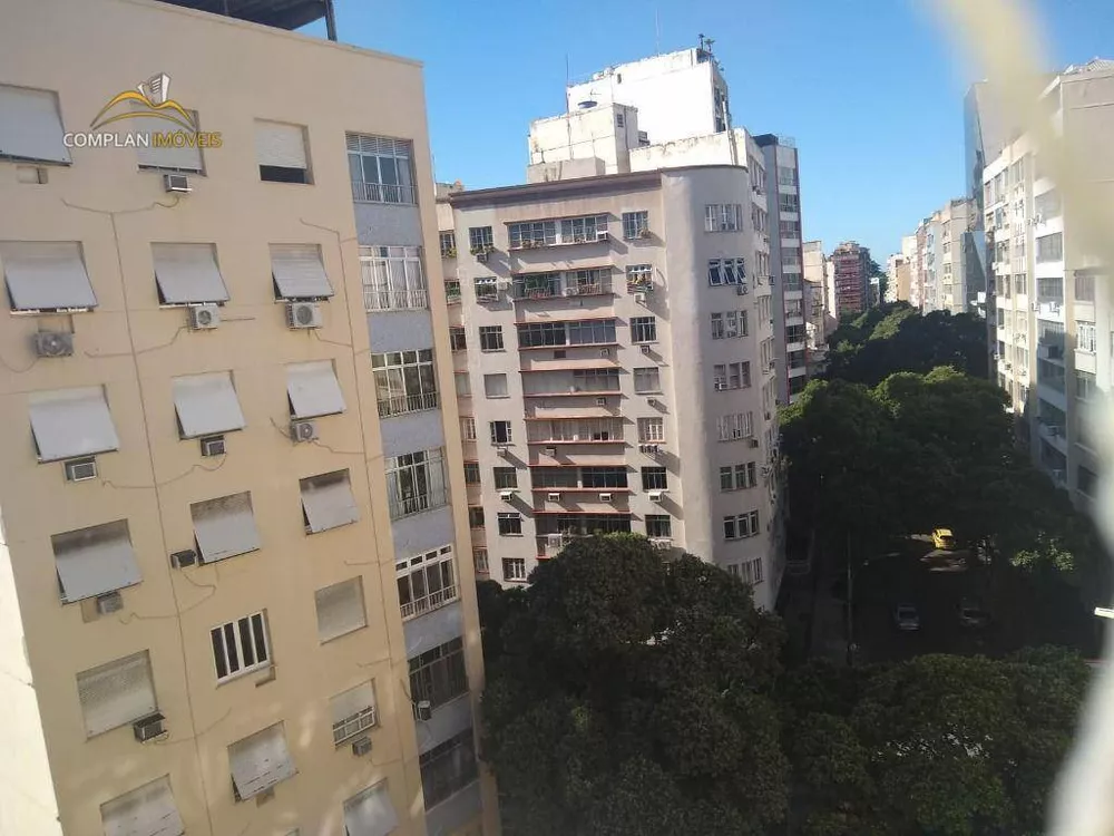 Apartamento à venda com 3 quartos, 120m² - Foto 1