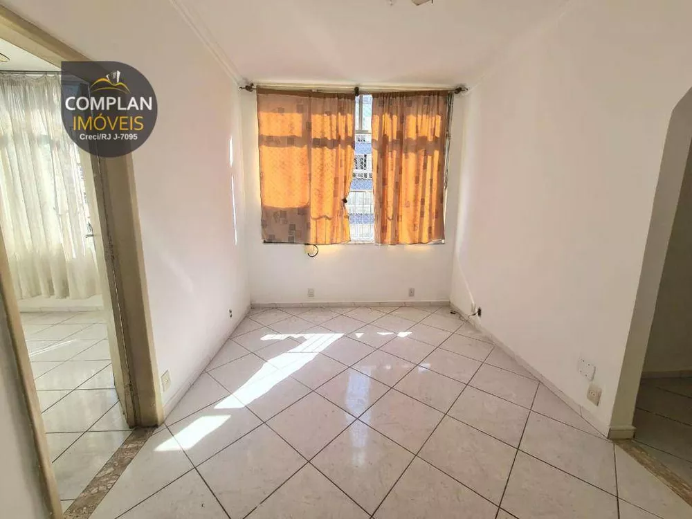 Apartamento à venda com 1 quarto, 40m² - Foto 2