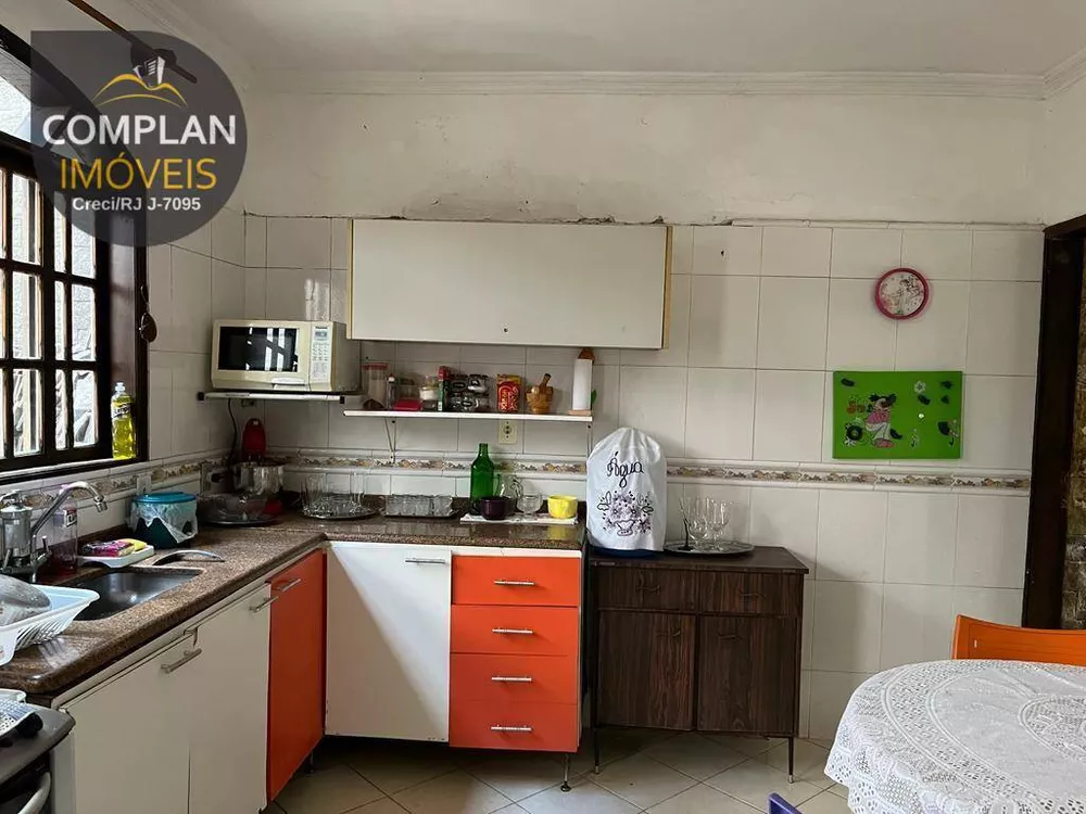 Casa, 4 quartos, 229 m² - Foto 3