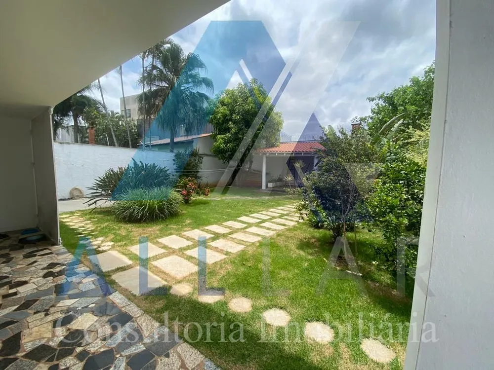 Casa, 3 quartos, 222 m² - Foto 1