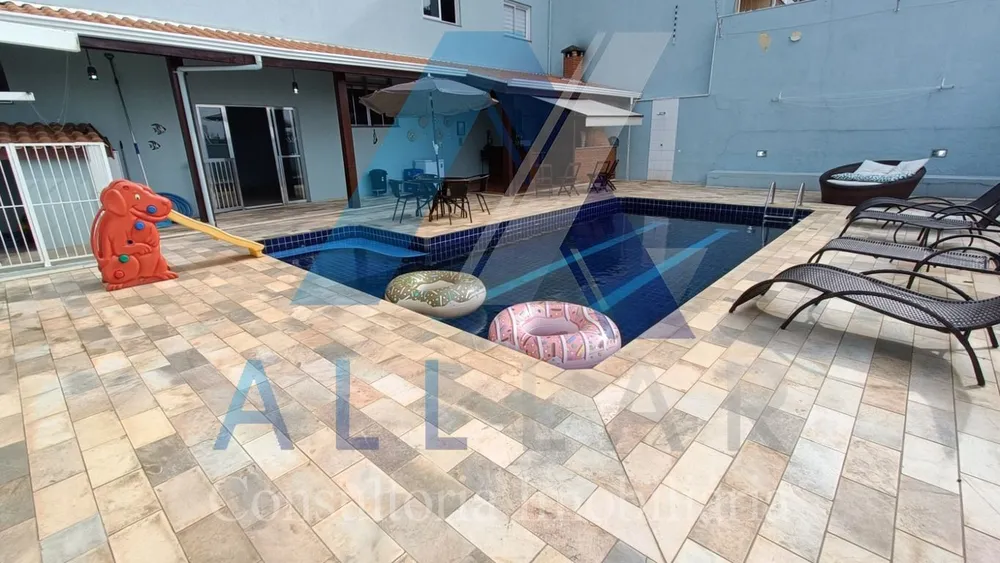 Sobrado, 3 quartos, 457 m² - Foto 1