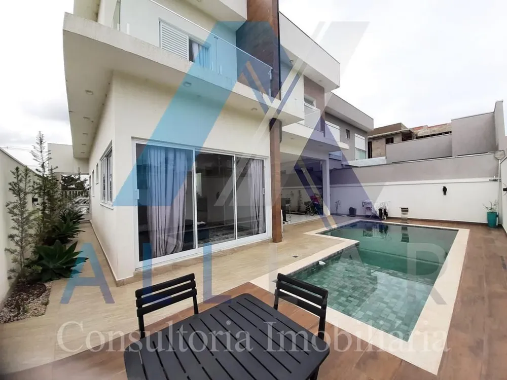 Sobrado, 3 quartos, 228 m² - Foto 1