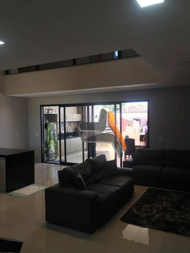Casa, 3 quartos, 235 m² - Foto 4