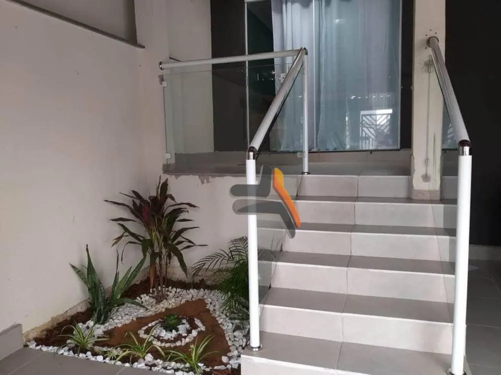 Casa, 3 quartos, 229 m² - Foto 1