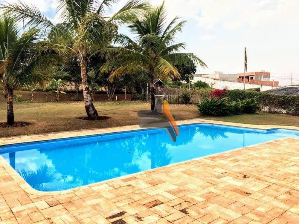 Chácara, 4 quartos, 2600 m² - Foto 1