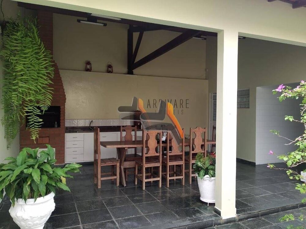 Casa, 3 quartos, 196 m² - Foto 1