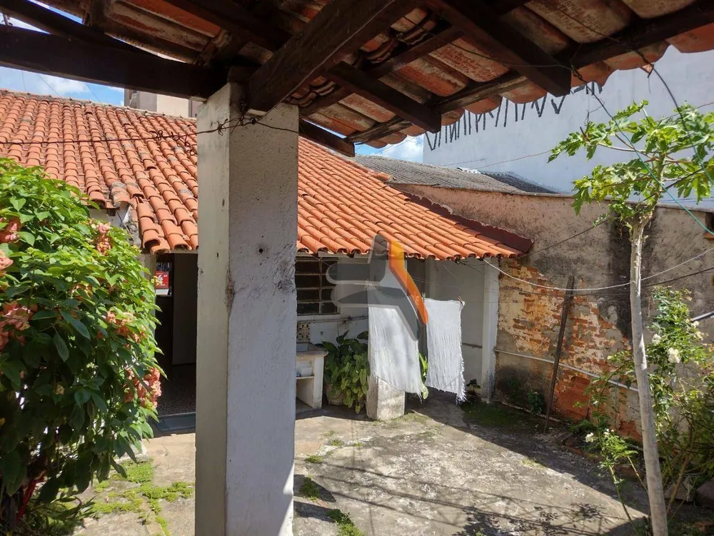Casa, 4 quartos, 240 m² - Foto 1