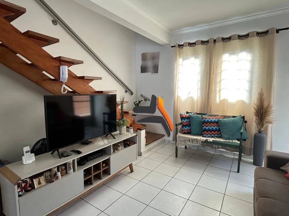 Sobrado, 2 quartos, 64 m² - Foto 1