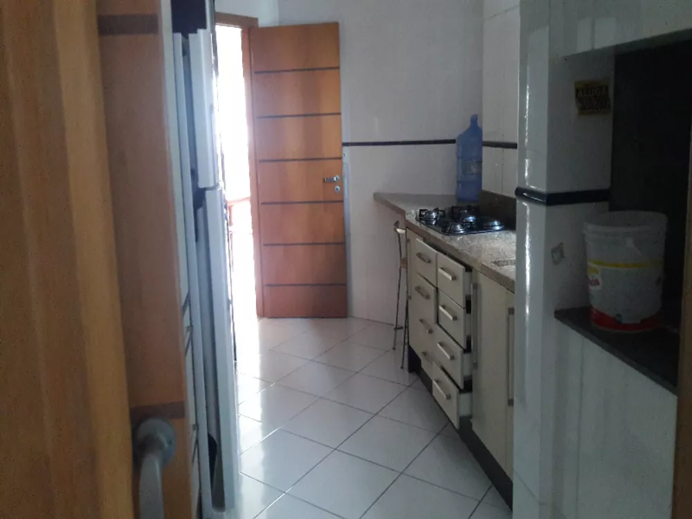 Apartamento à venda com 3 quartos, 98m² - Foto 4