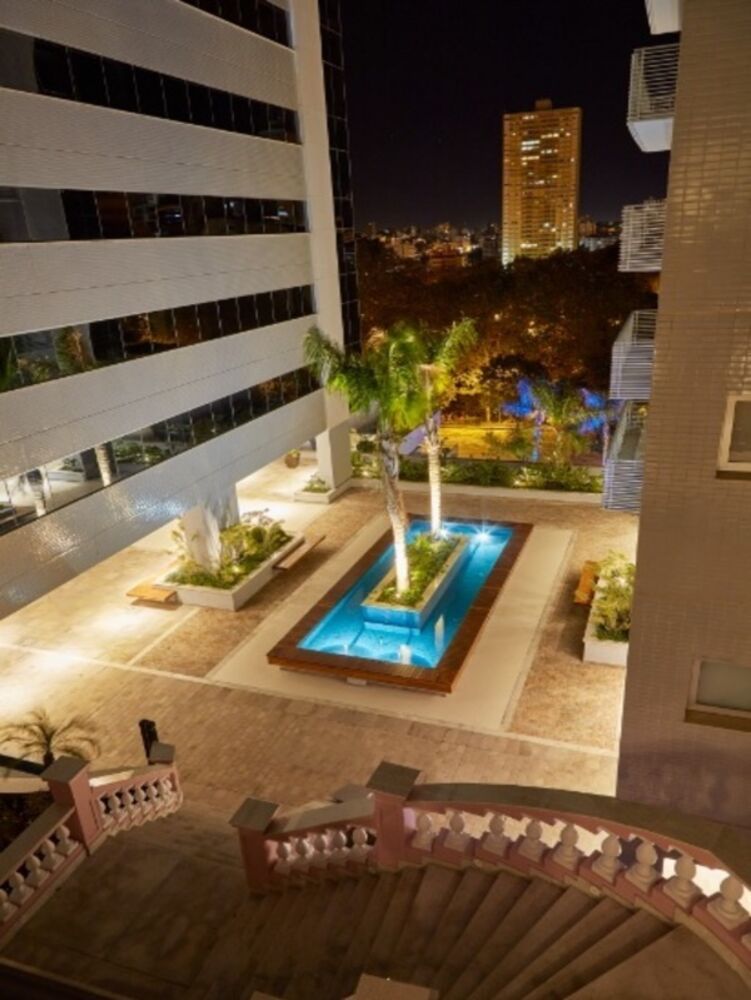 Apartamento à venda com 3 quartos, 333m² - Foto 2