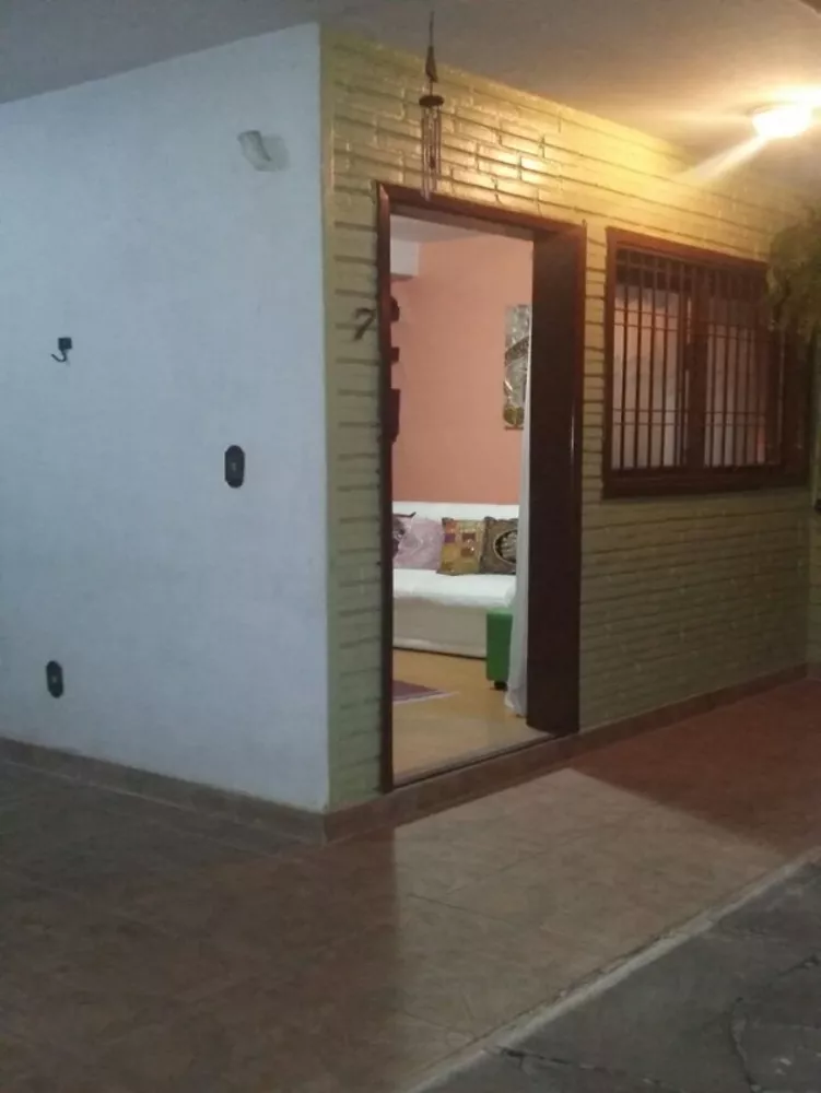 Casa à venda com 3 quartos, 100m² - Foto 3