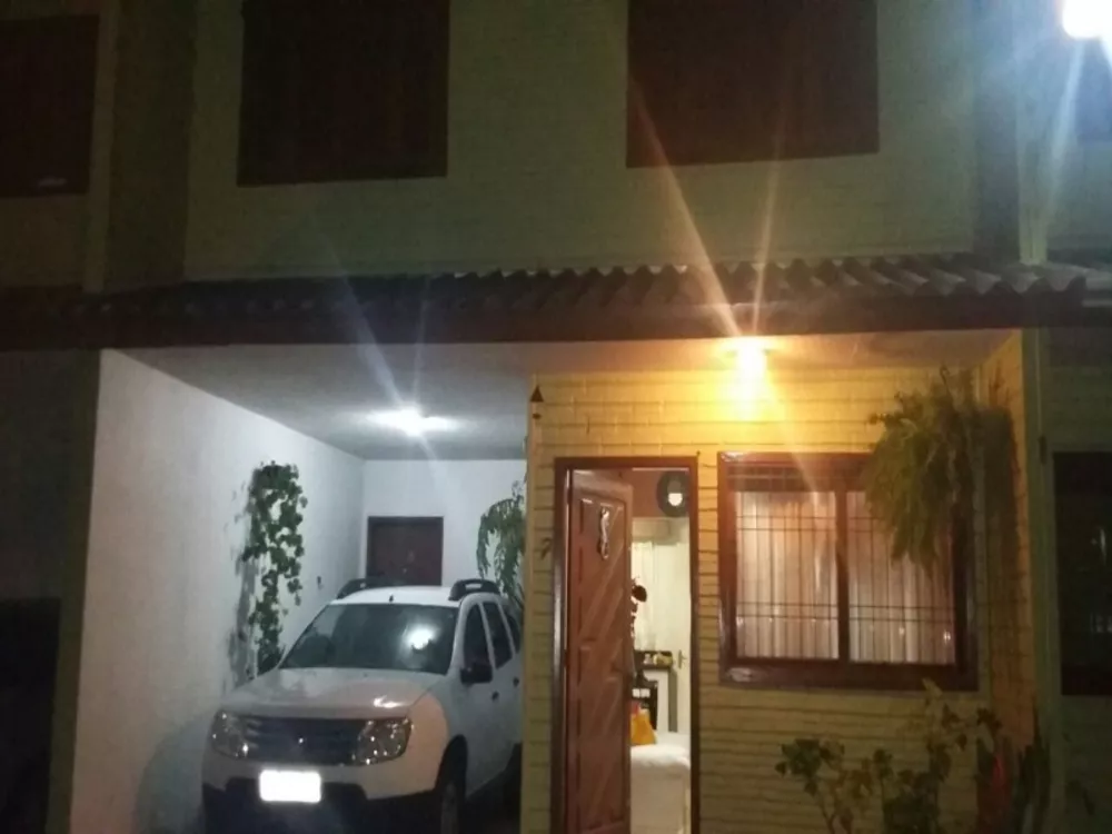 Casa à venda com 3 quartos, 100m² - Foto 2