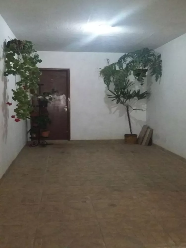 Casa à venda com 3 quartos, 100m² - Foto 4