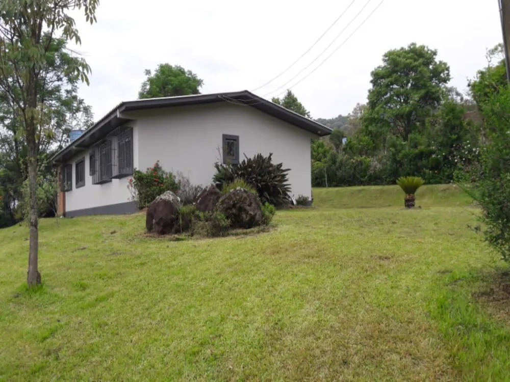 Chácara, 3 quartos, 3300 m² - Foto 1