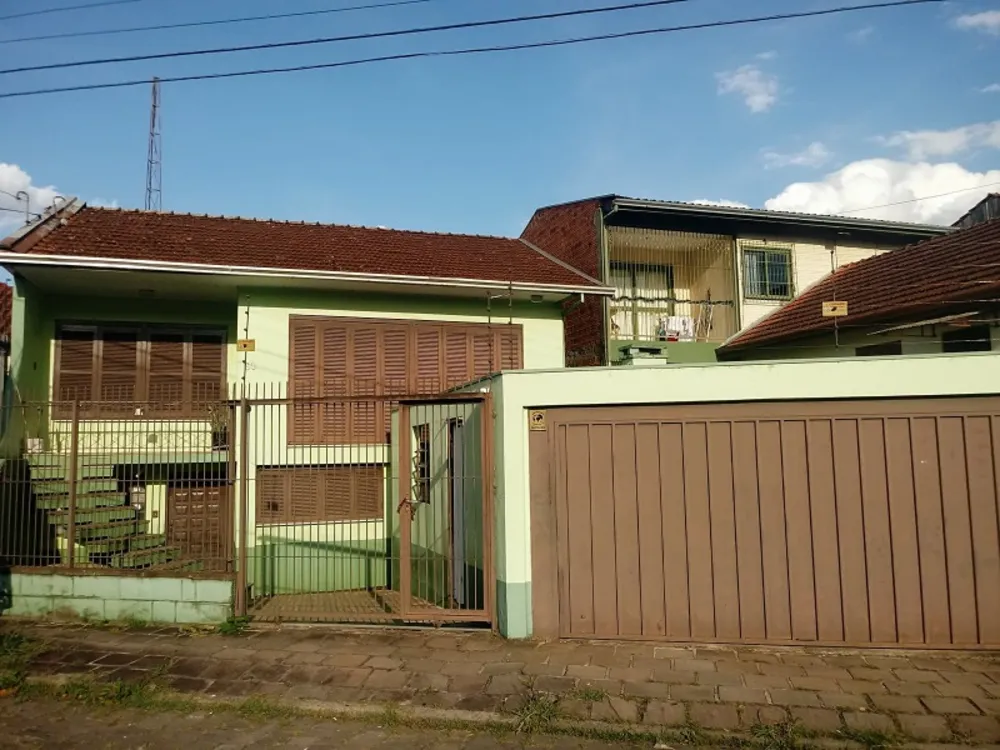 Casa, 4 quartos, 190 m² - Foto 1