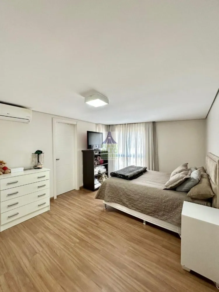 Apartamento, 3 quartos, 105 m² - Foto 2