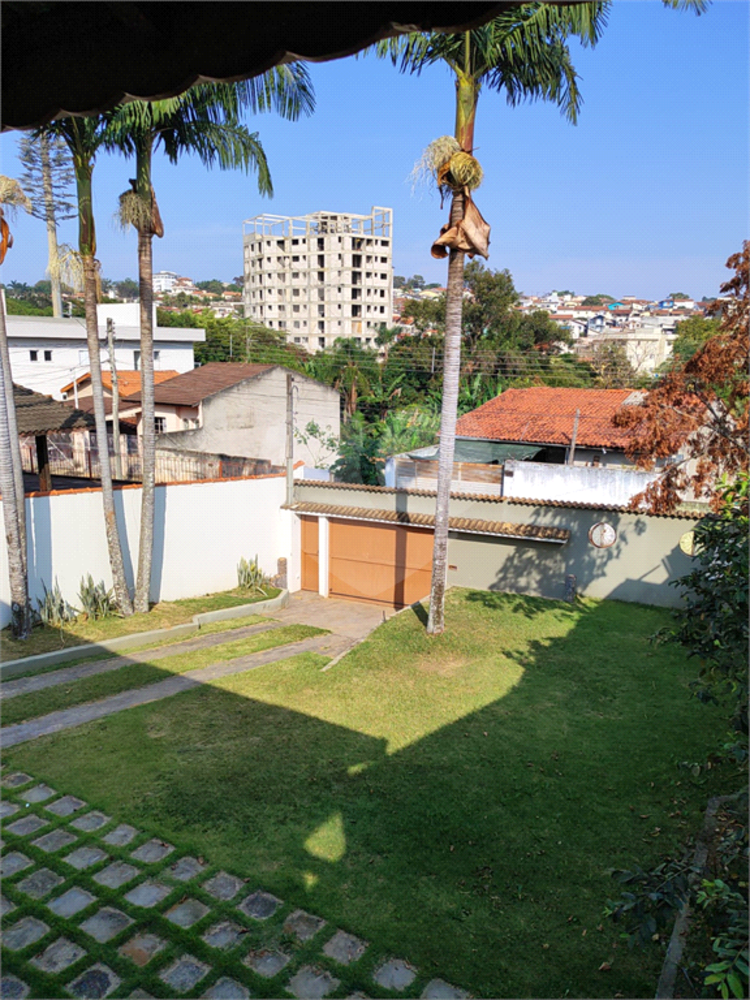Casa, 4 quartos, 227 m² - Foto 1