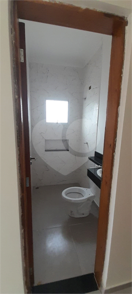 Casa à venda com 2 quartos, 65m² - Foto 3