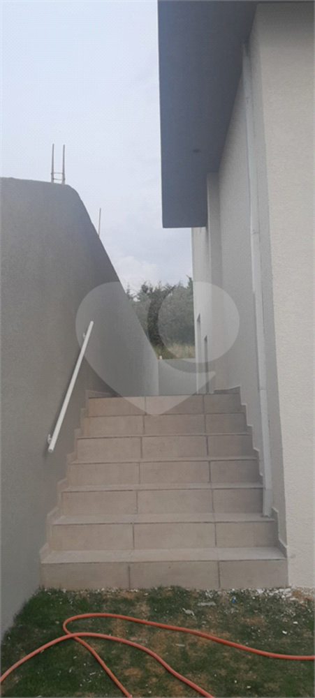 Casa à venda com 2 quartos, 65m² - Foto 1