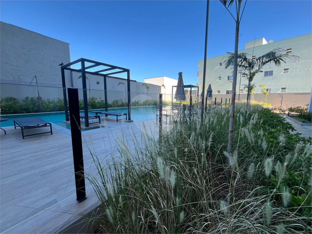 Apartamento à venda com 2 quartos, 68m² - Foto 3