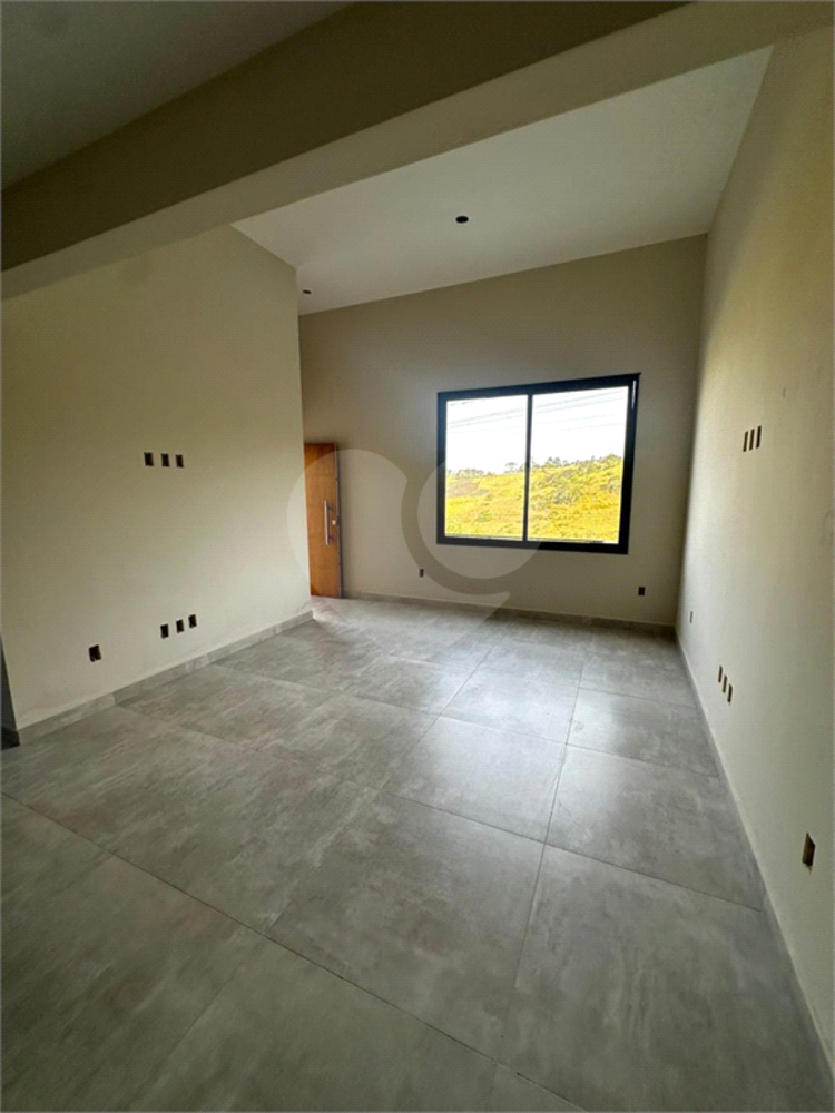 Casa à venda com 2 quartos, 110m² - Foto 3