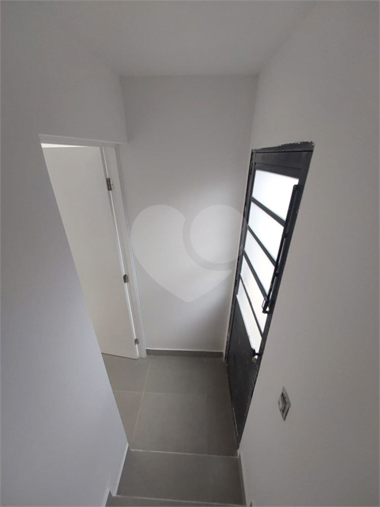Casa à venda com 3 quartos, 70m² - Foto 4