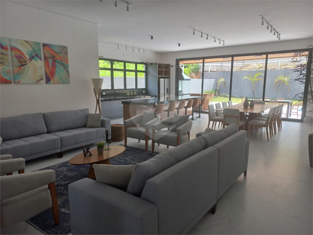 Casa à venda e aluguel com 4 quartos, 390m² - Foto 2