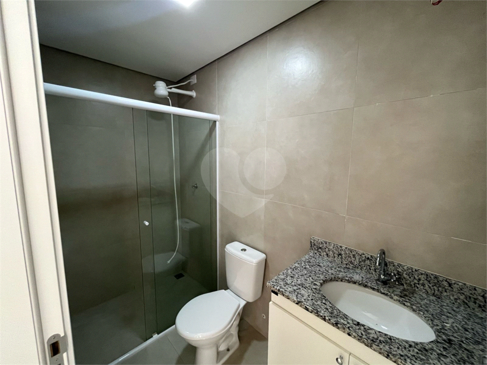 Apartamento à venda e aluguel com 2 quartos, 68m² - Foto 9