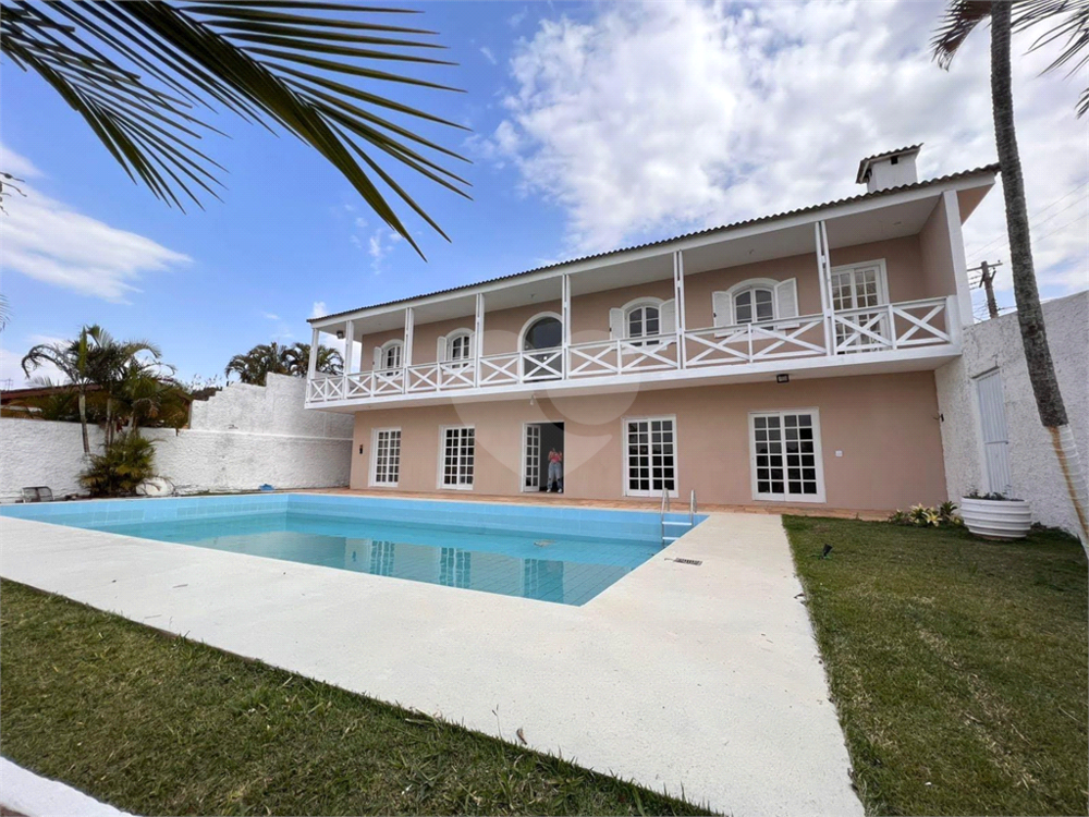 Chácara à venda com 6 quartos, 600m² - Foto 1