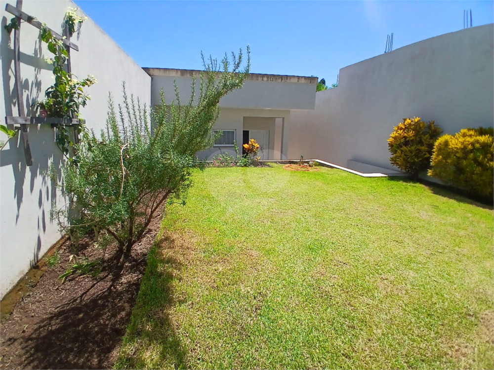 Casa à venda com 3 quartos, 100m² - Foto 46