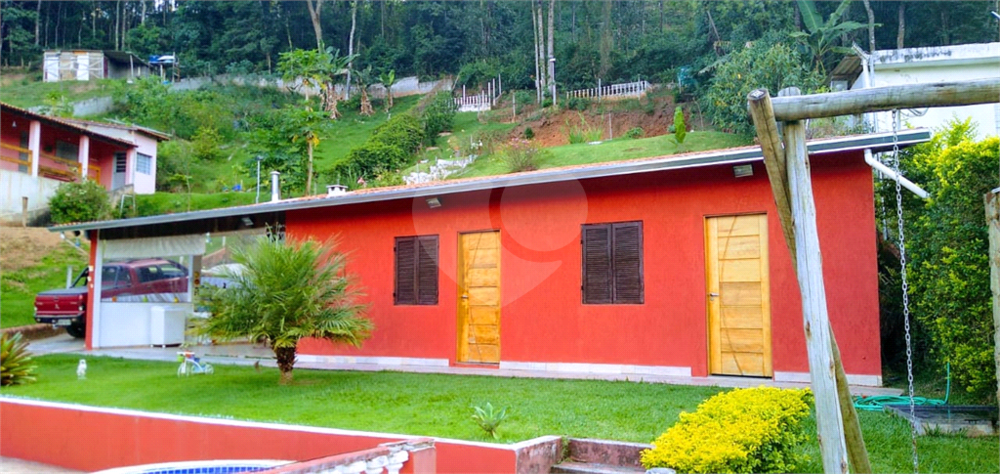 Chácara à venda com 3 quartos, 150m² - Foto 1